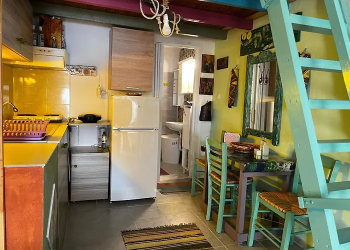 Tatil Evi Fenia's Beachfront House