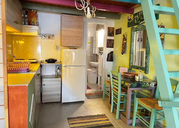 Tatil Evi Fenia's Beachfront House