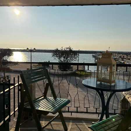 Fenia's Beachfront House Скала-Каллирахис