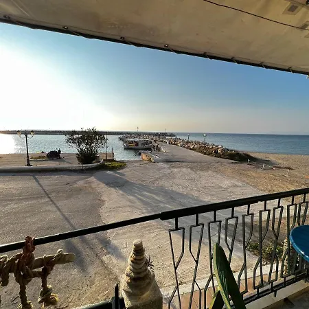 Fenia's Beachfront House Skala Kallirakhis
