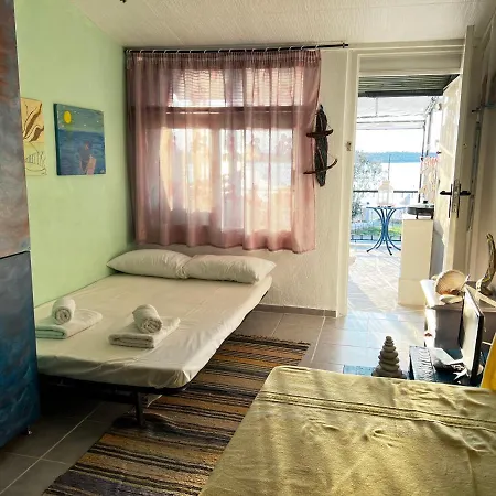 Fenia's Beachfront House * Skala Kallirakhis