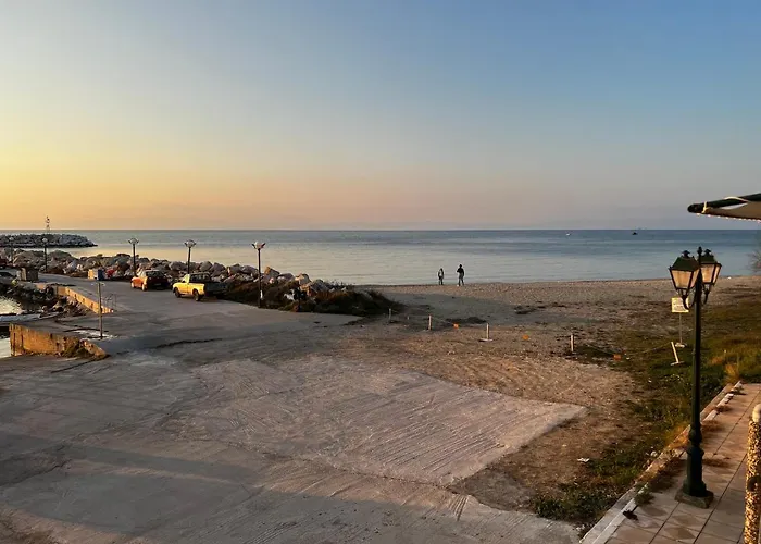 Fenia's Beachfront House * Skala Kallirakhis